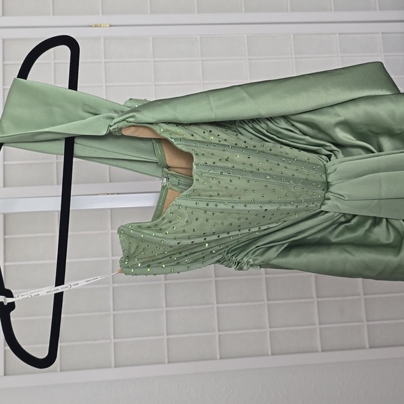 #75.NWT Miss Circle sage green Off Shoulder crystal corset - Picture 7 of 11